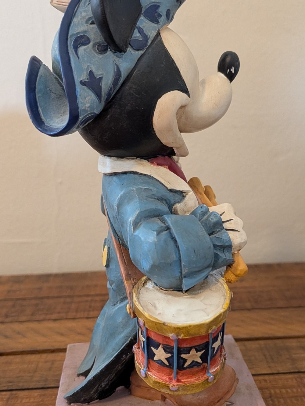Stitching Freedom's Promise Minnie Mouse & The Ultimate Patriot Mickey Mouse - Picture 3 of 8